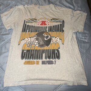 Abercrombie & Fitch Gray NFL T-Shirt